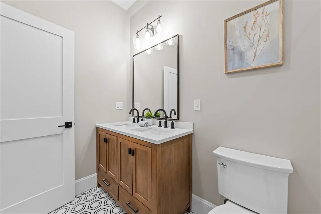 31 Boardman St, East Boston