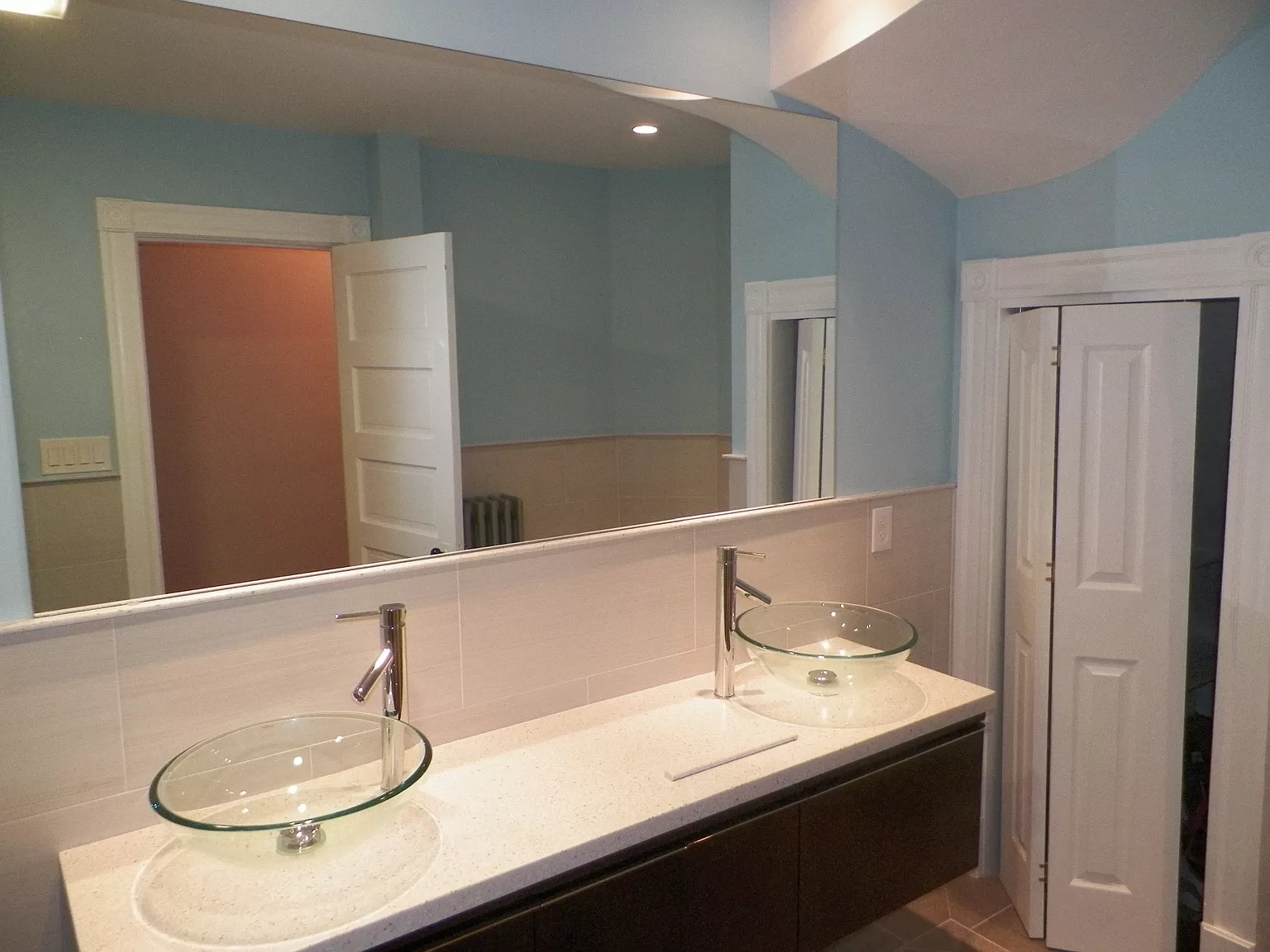 3 bed, 2 bath apartment for rent at 83 Farragut Rd Unit 1, South Boston — photo 9 of 11