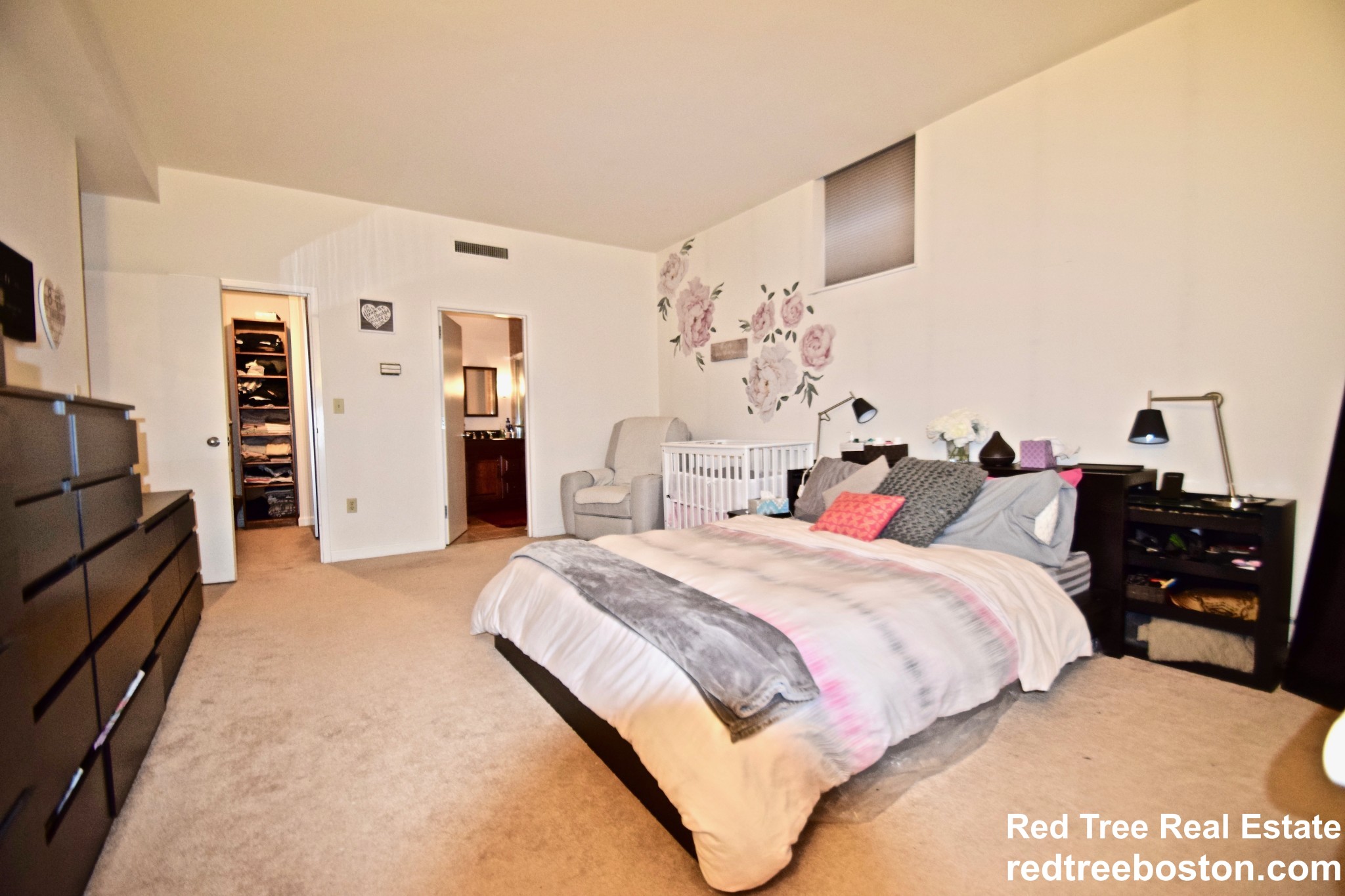 50 Winchester St, North Brookline