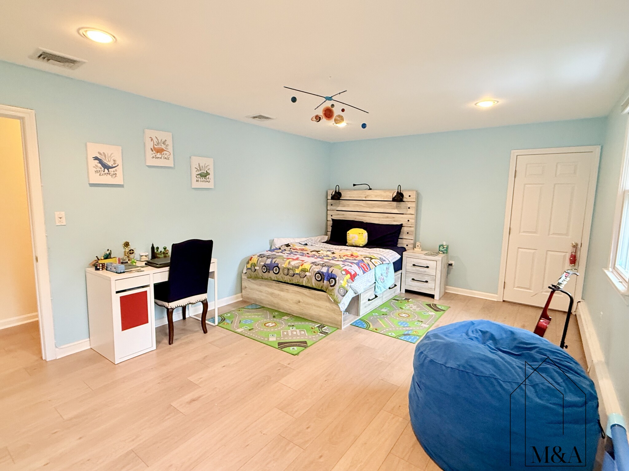 16 Avery Path, Oak Hill