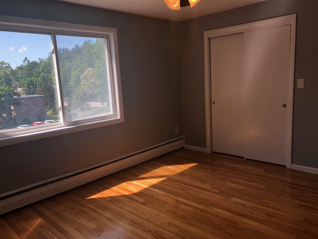 81 Lionel Ave, Waltham