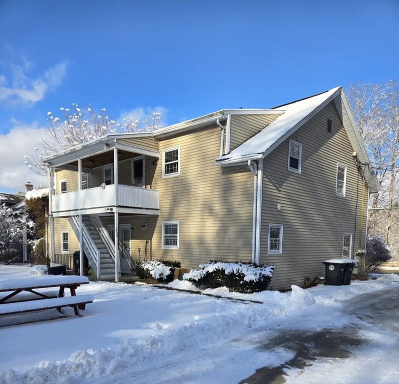 216 Ashland Ave, Southbridge