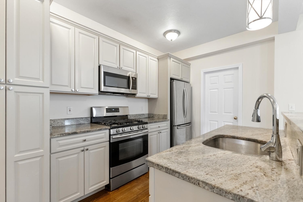 111 Pleasant, Milton