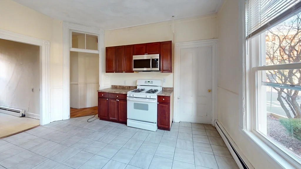 129 Saint Alphonsus, Mission Hill