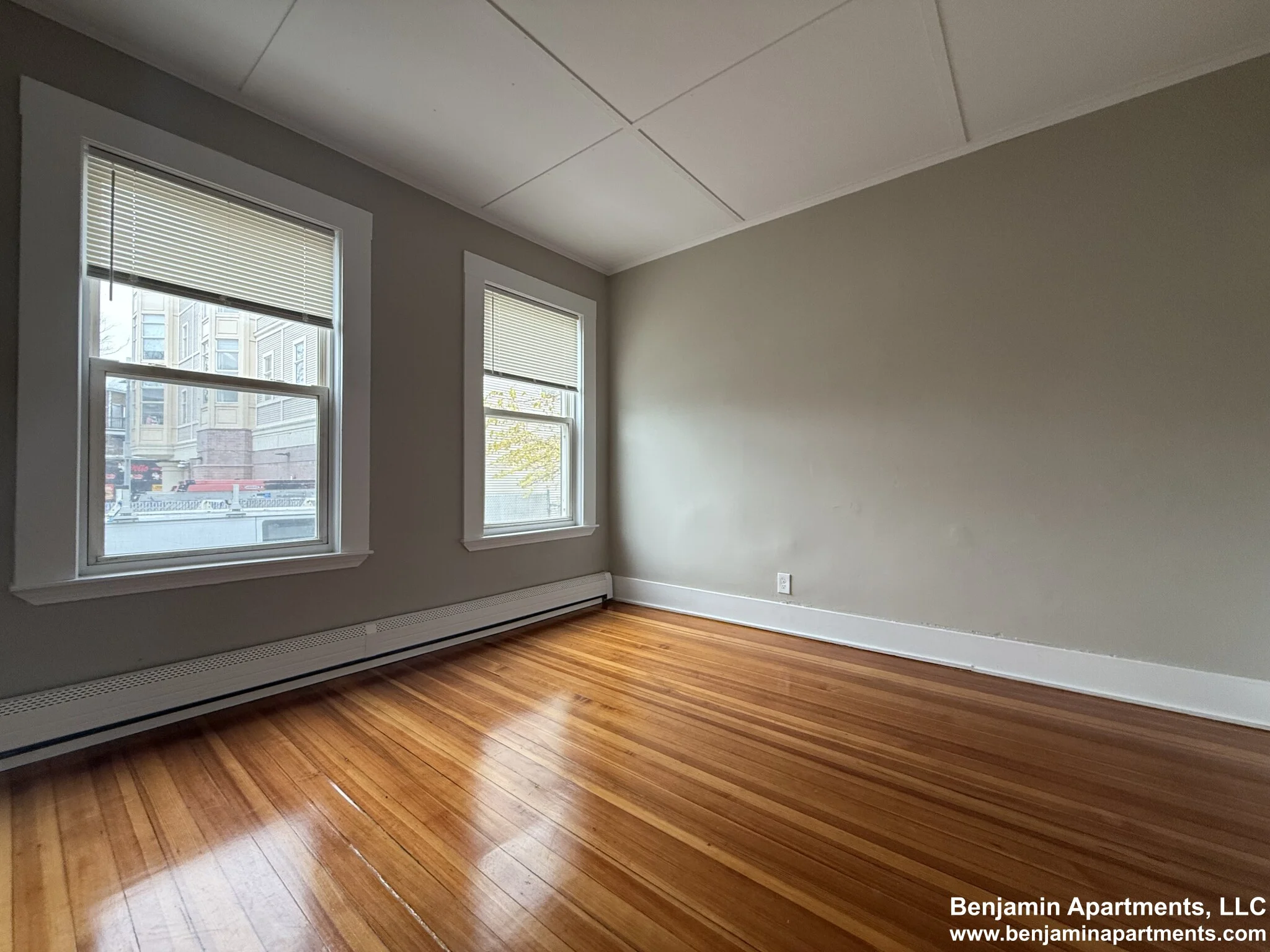 6 Bowdoin Park, Dorchester