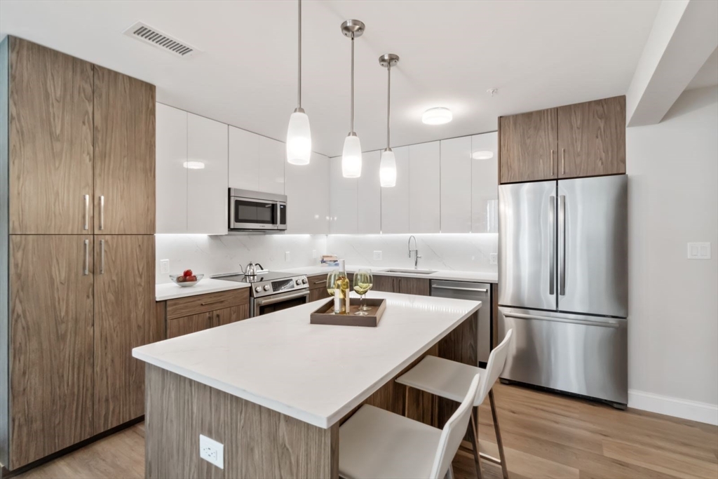 771 Harrison Ave, South End