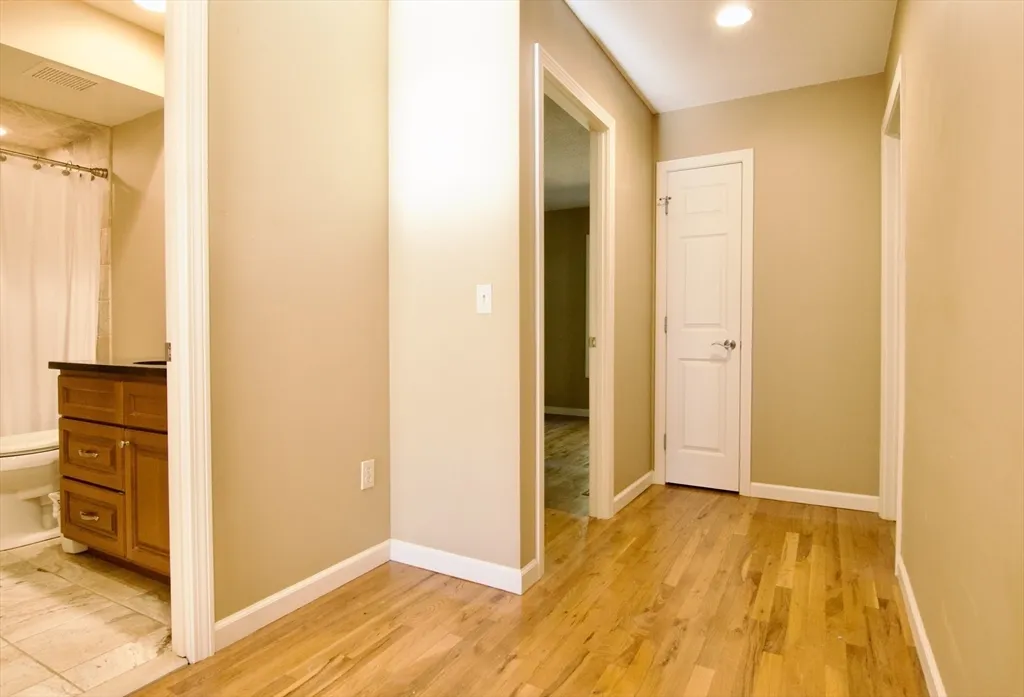 20 Smithfield Ct, Forest Park