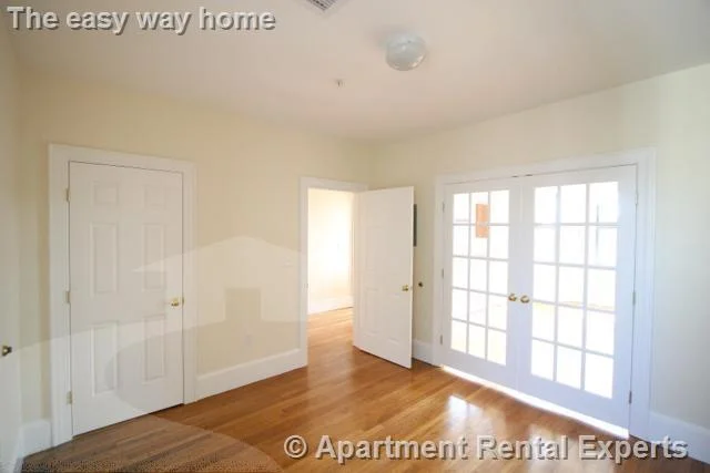 881 Massachusetts Ave, Central Square