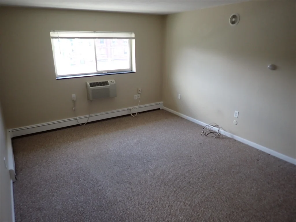 25 Pond St, Banks Square