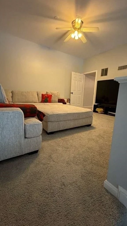 212 Carriage Ln, Taunton