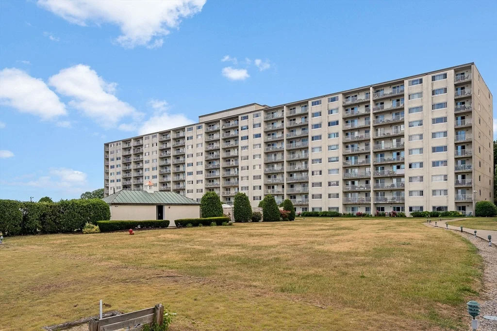 200 Cove Way, Quincy Point
