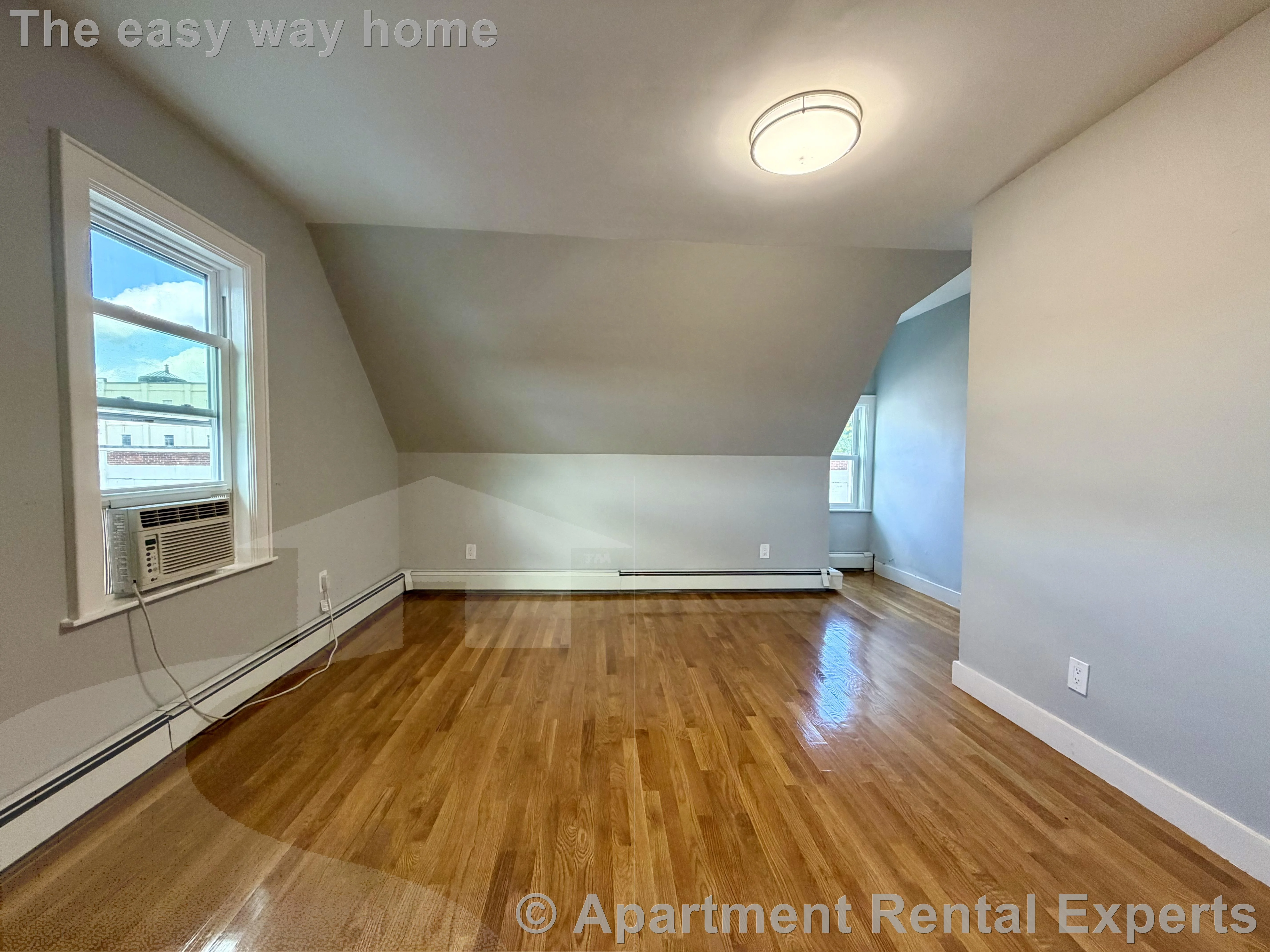 8 Marbury Terr, Jamaica Plain