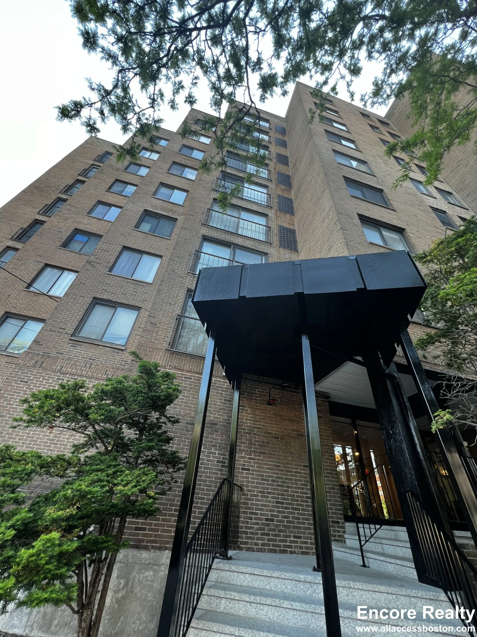 1243 Beacon St, Coolidge Corner