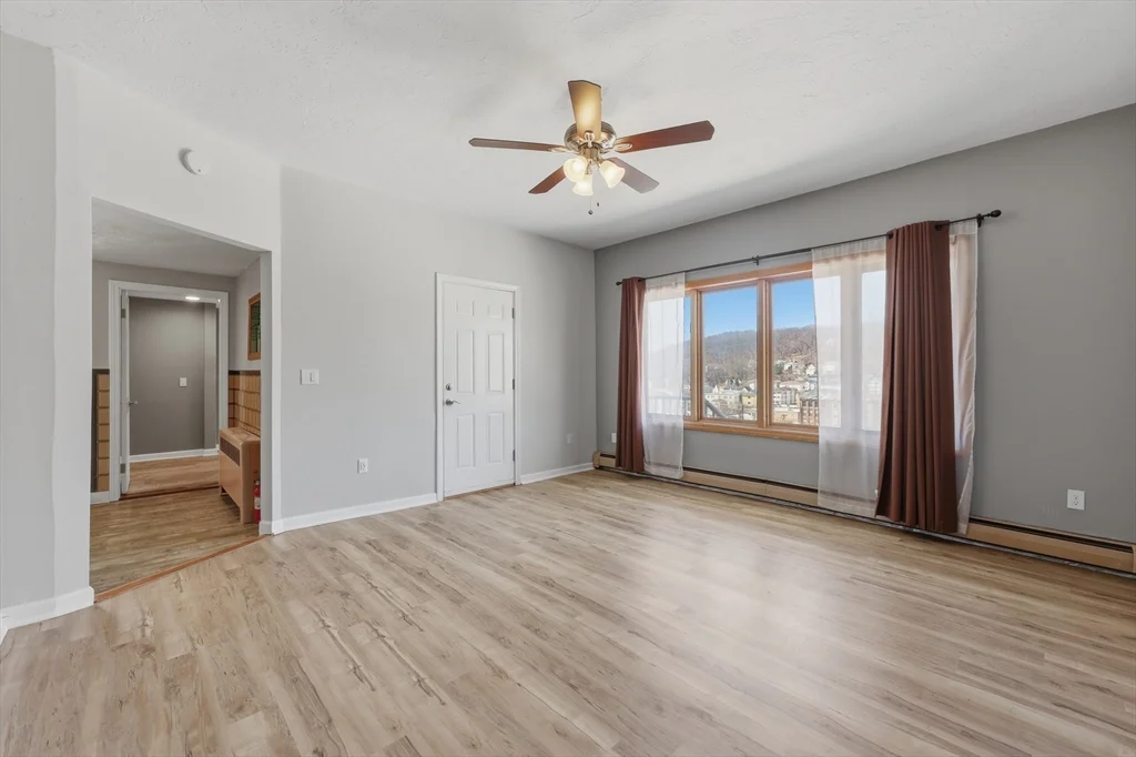 586 Franklin St, Worcester