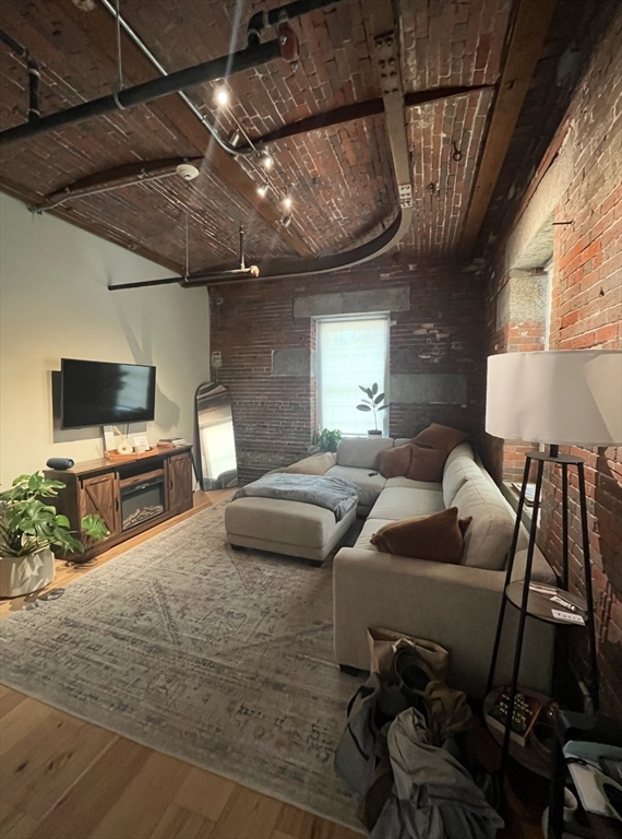 58 13th St, Charlestown