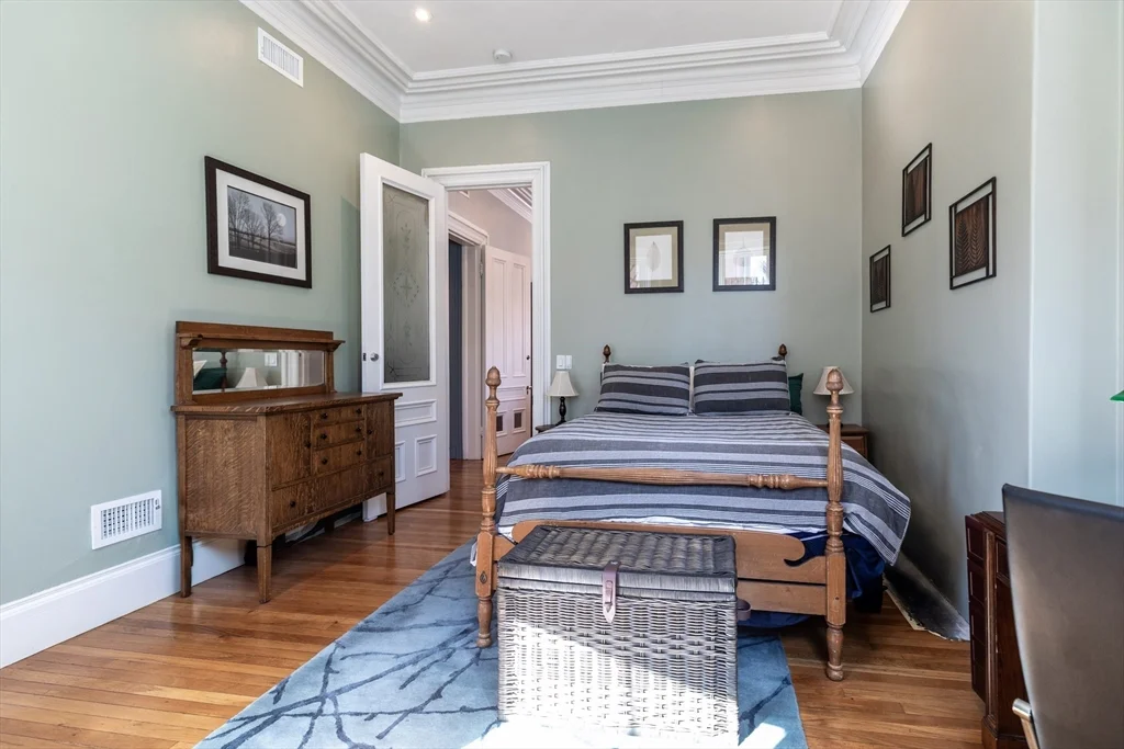 748 Tremont St, South End