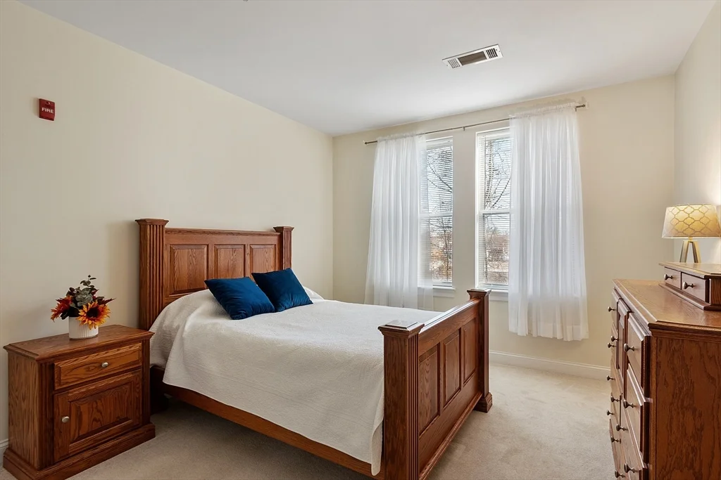 3 Harvest Dr, North Andover