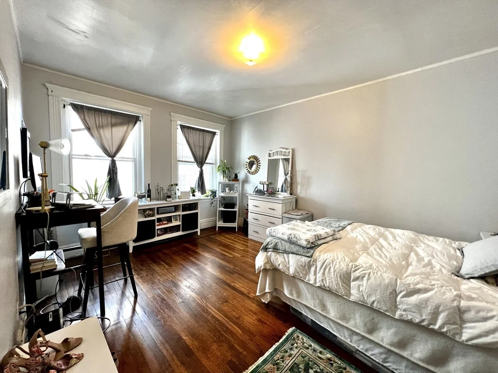 144 Coolidge St, Coolidge Corner