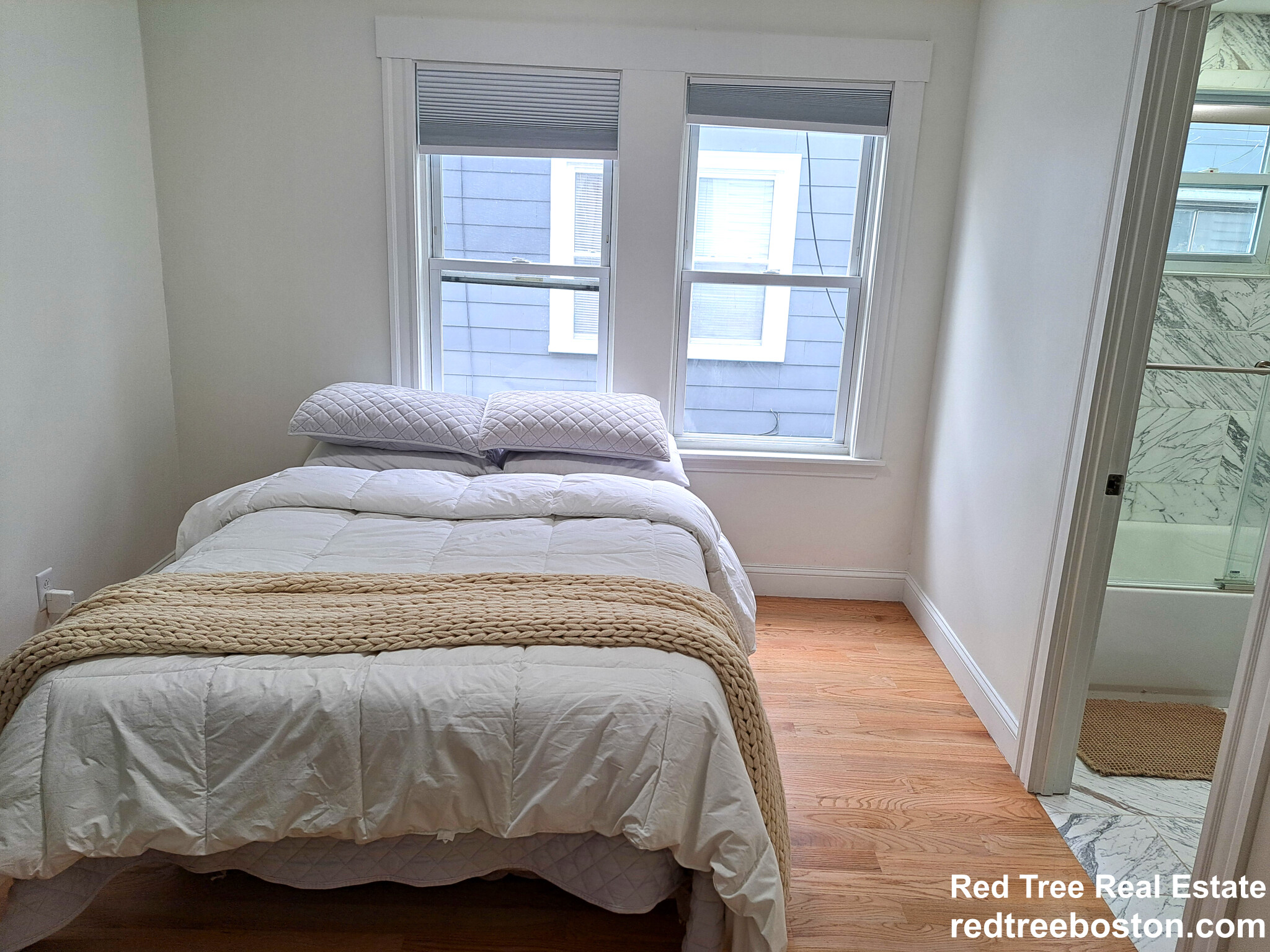 194 Cedar St, Powder House Square