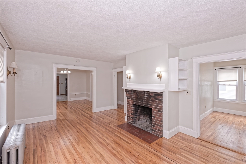23-25 St James Ter, Newton