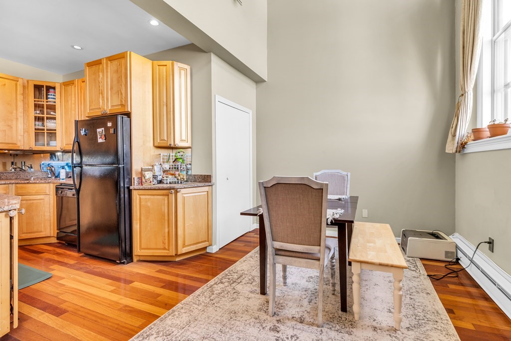 350 W 4th, South Boston