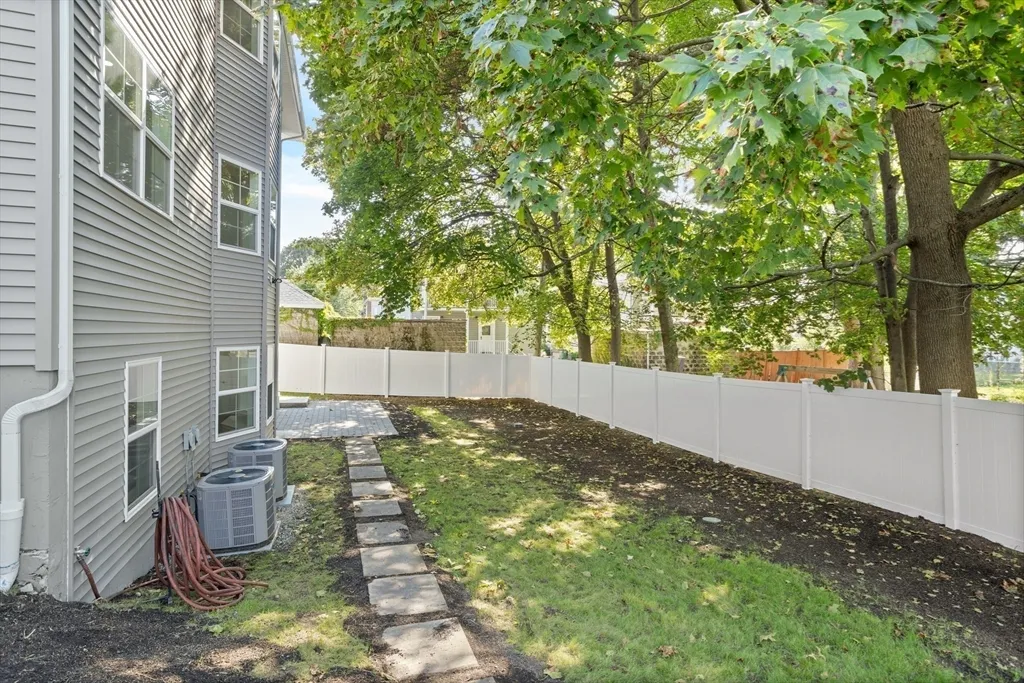 98 Carroll St, Watertown