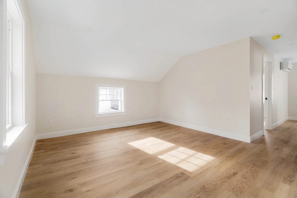 121 Fayette, Quincy