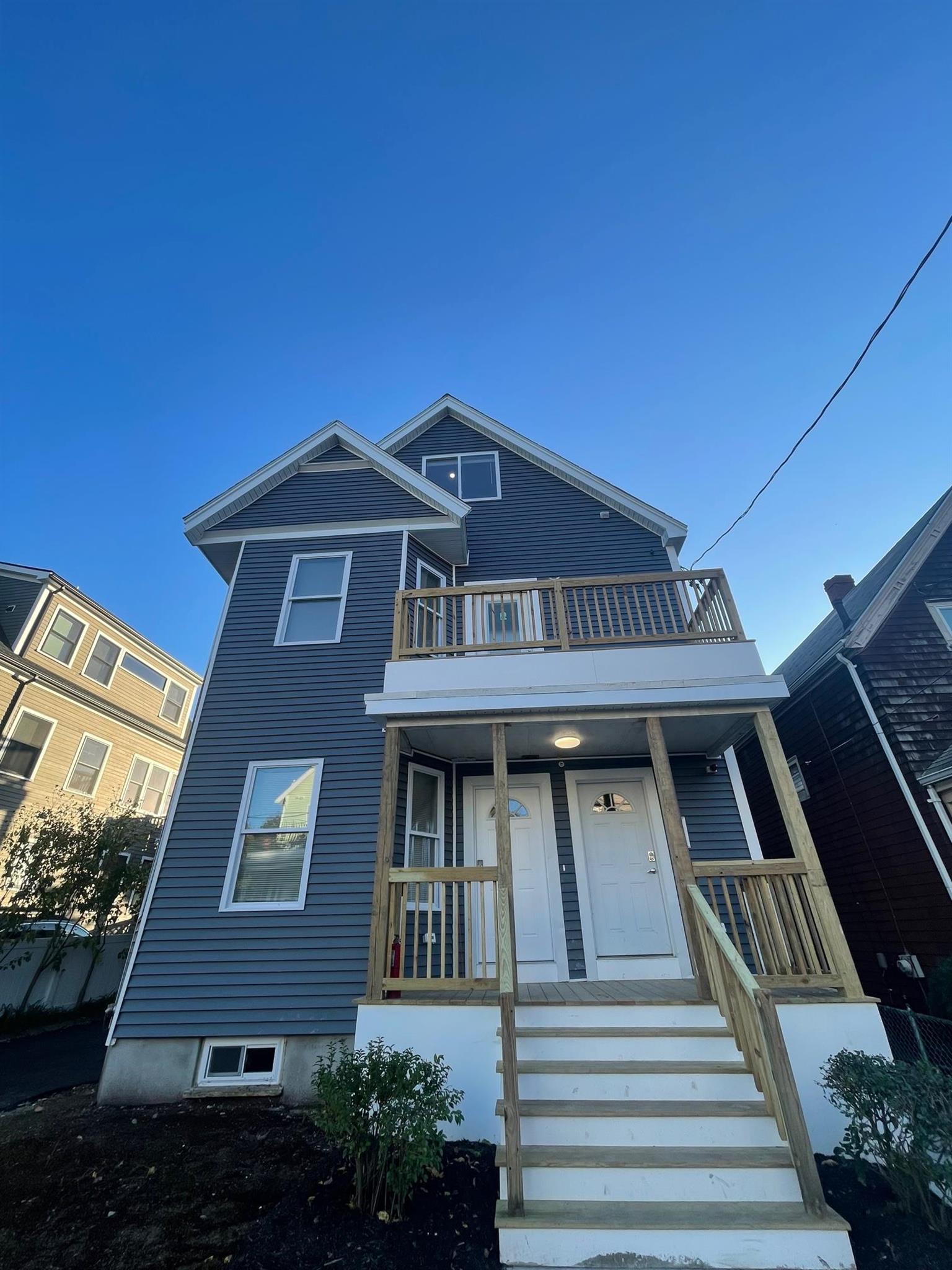 29 Alpine St, Powder House Square