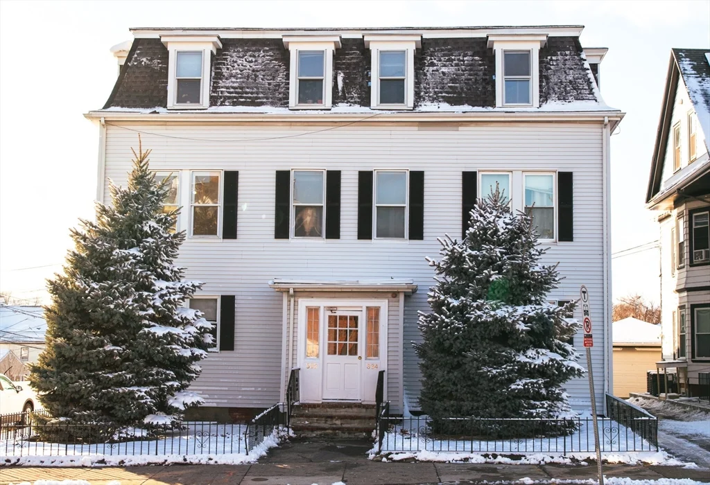 332 Main St, Everett