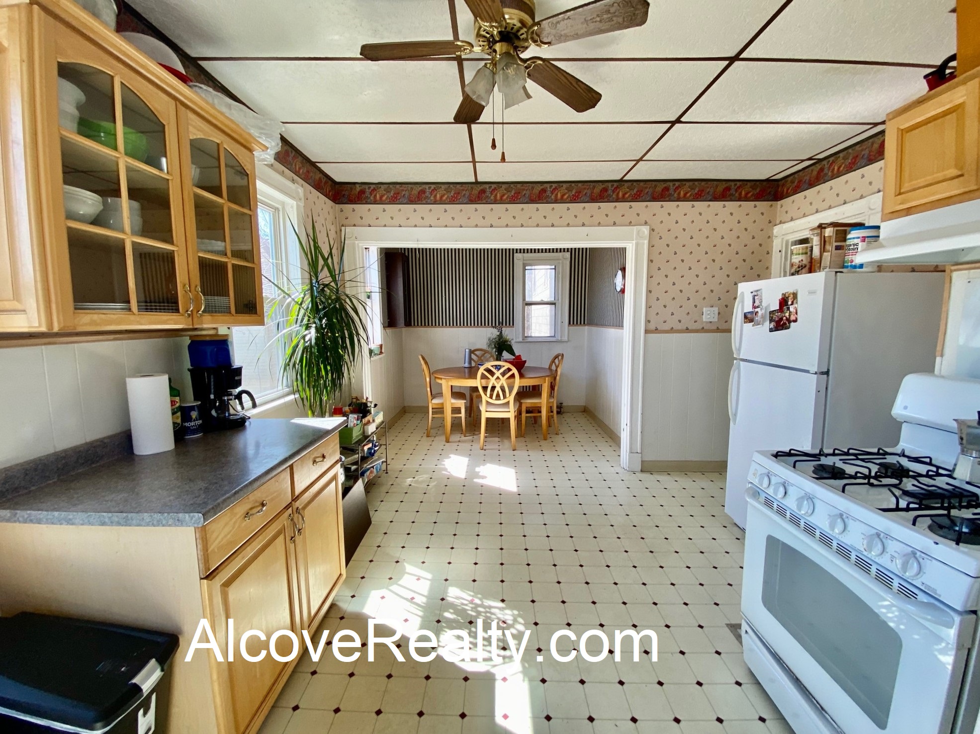 95 Belmont St, Powder House Square