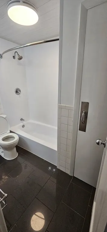 12 Woodland St, Everett