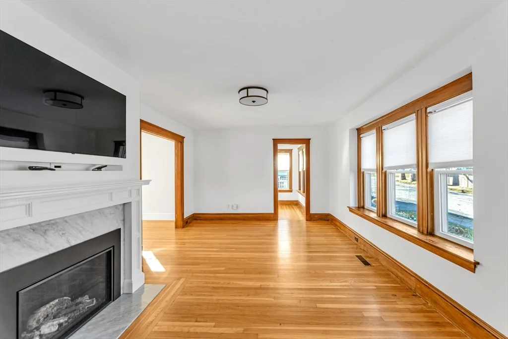 59 Crest St, West Roxbury