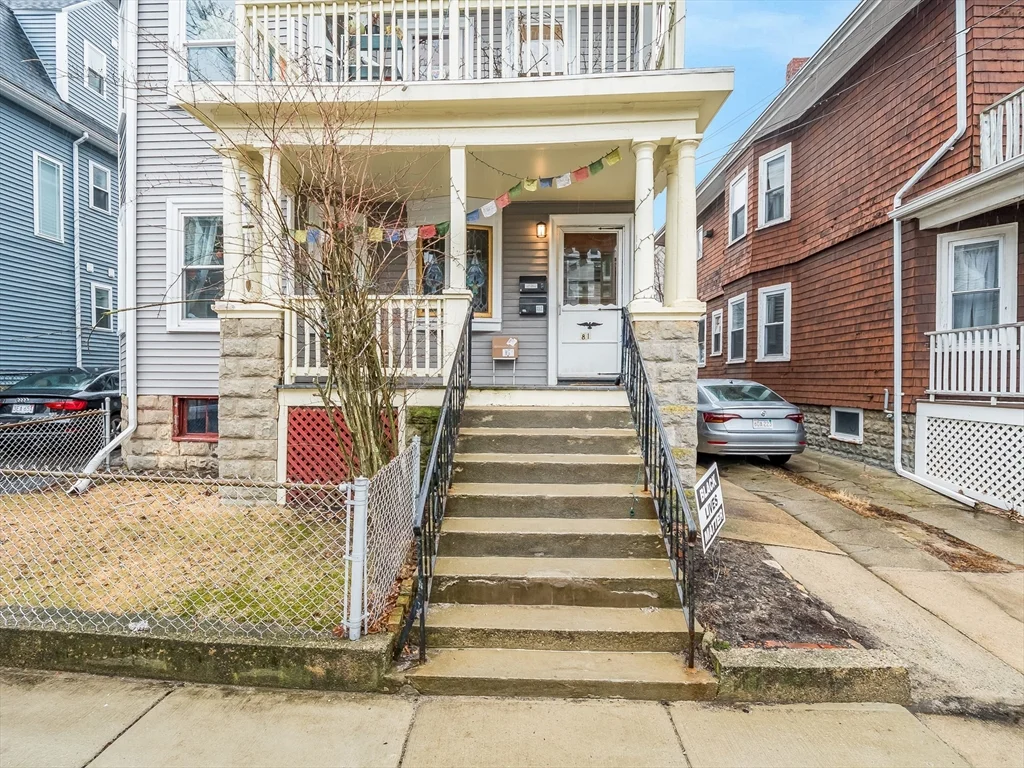 81 Bristol Rd, Medford