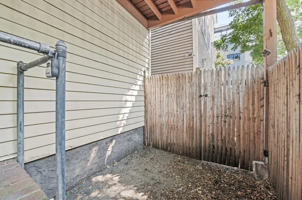 6 Bristol St, Wellington-Harrington