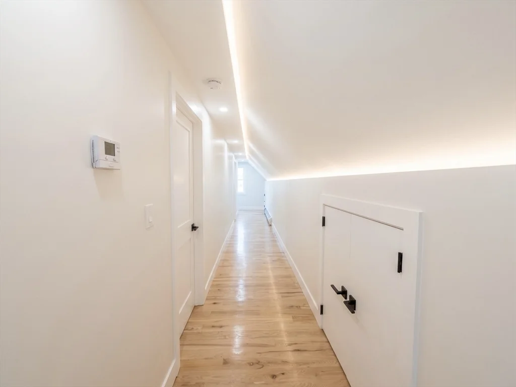 10 Pearl, West Everett