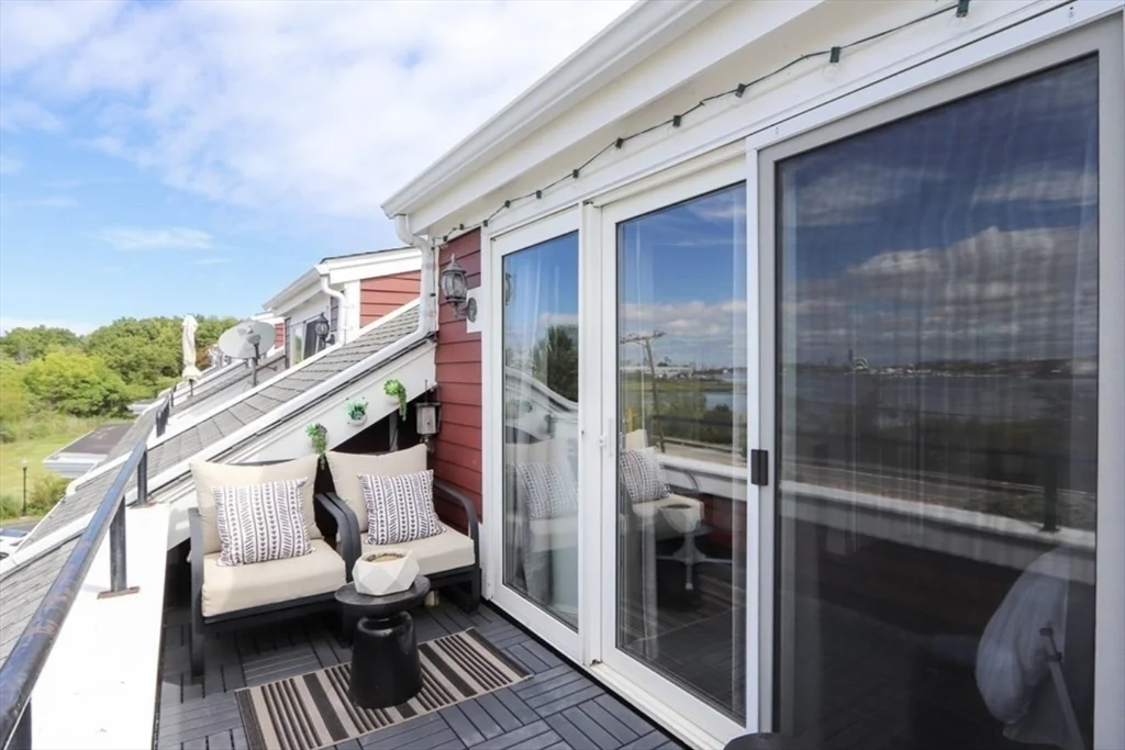166 Quincy Shore Dr, Quincy