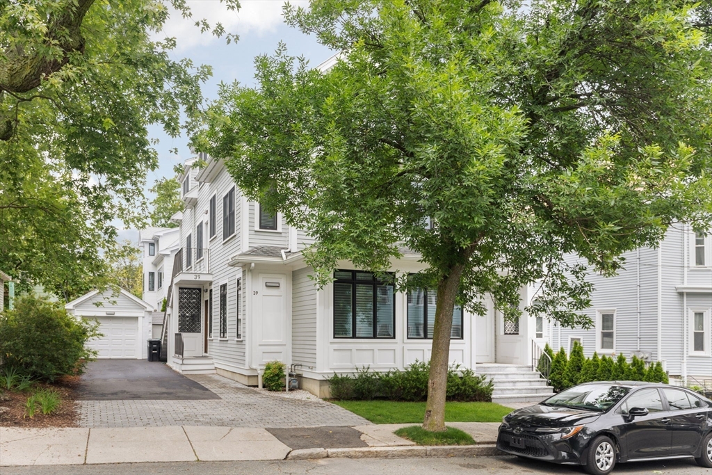 37 Claremon St, Davis Square