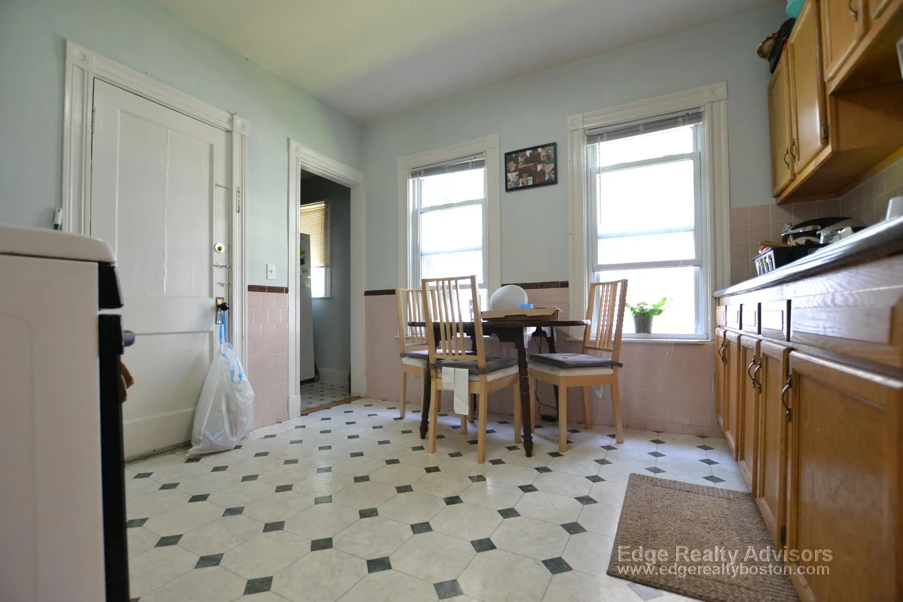 548 Washington St, Brighton