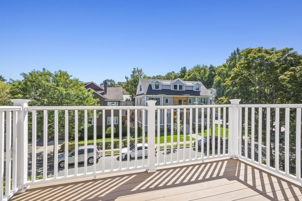 85 Verndale St, North Brookline