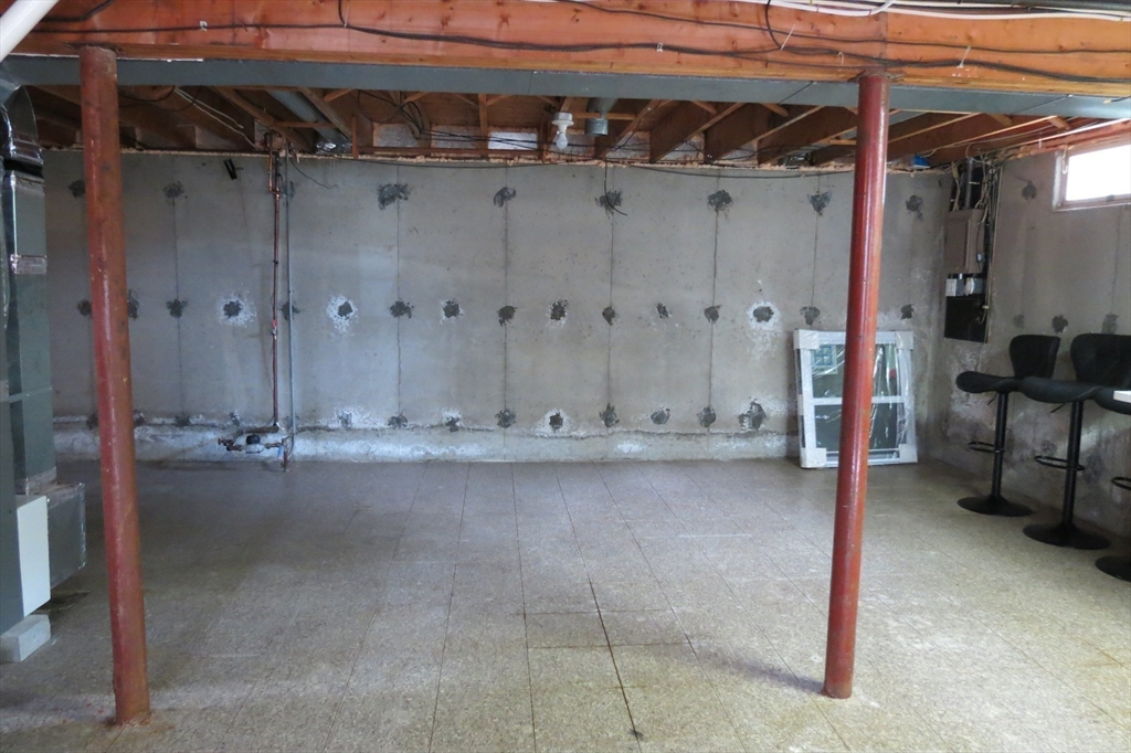 123 Low St, Newburyport