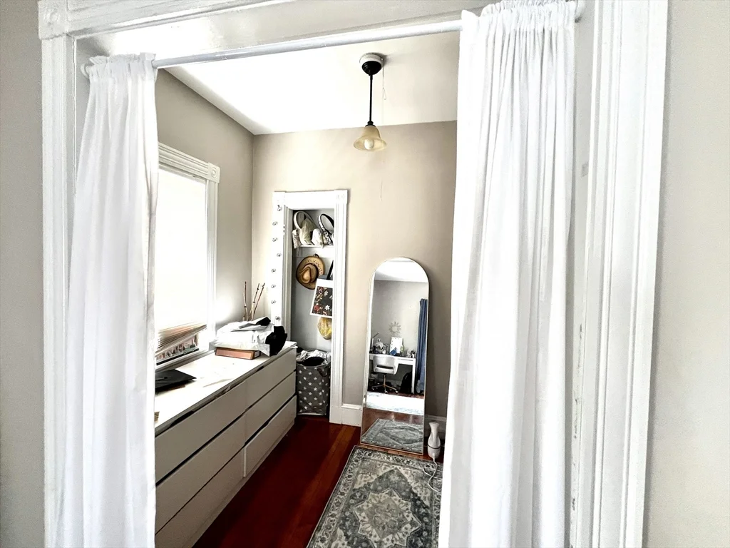 20 Winslow Rd, North Brookline