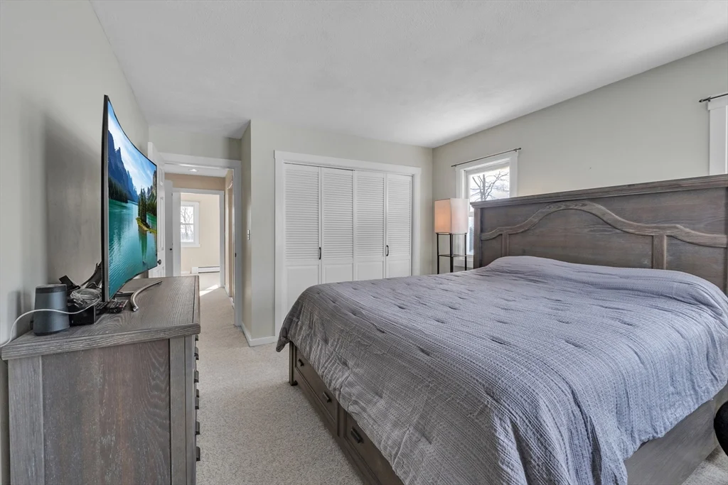 18 Merlin Ct, Tatnuck