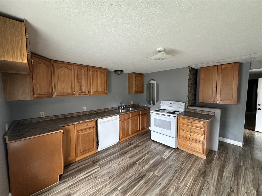 144 High St, Fitchburg