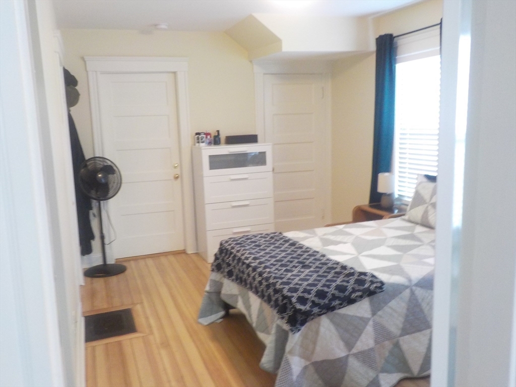 578 Trapelo Rd, Belmont