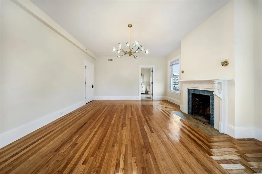 180 Jackson St, Lawrence