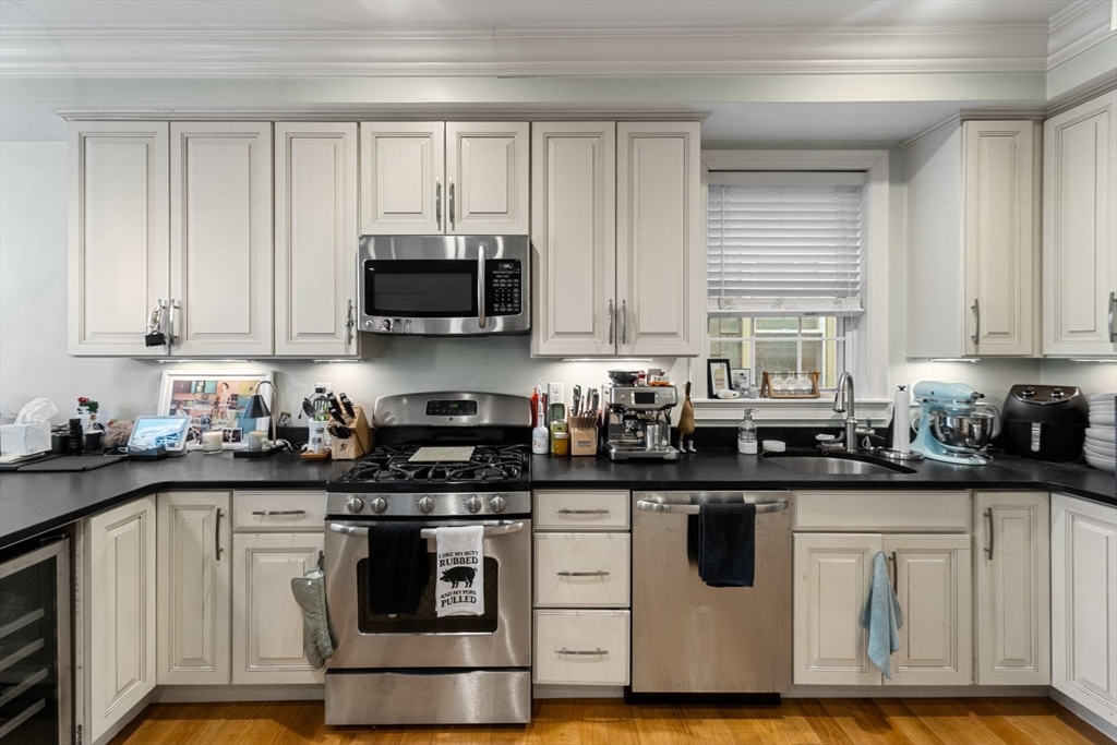 192 W 6th St, South Boston