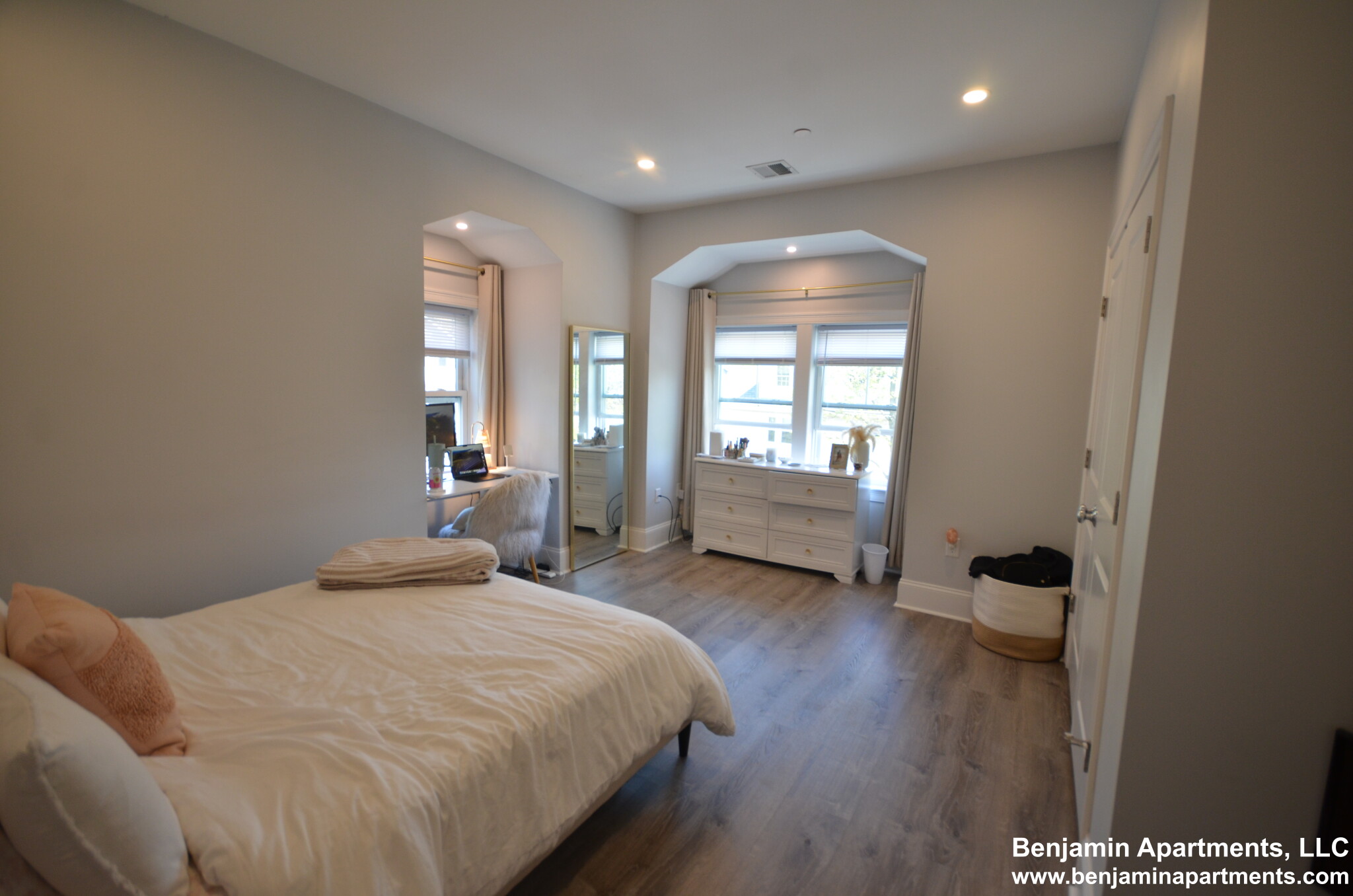 120 Kenrick St, Oak Square