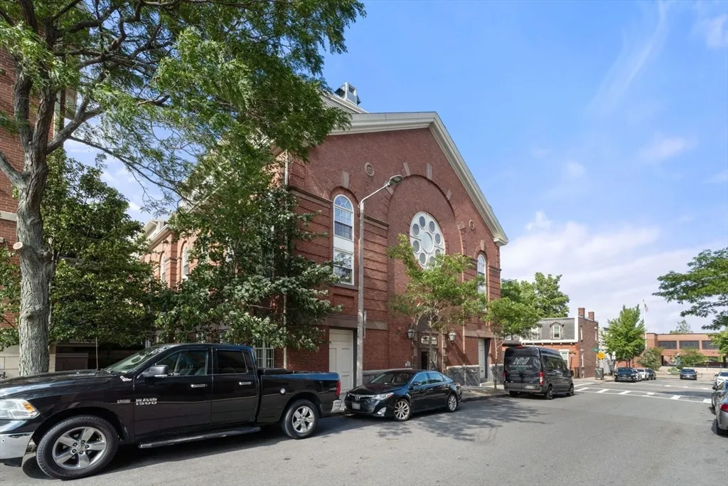 616 East 4th St, South Boston