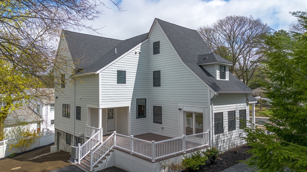653 Chestnut St, Newton
