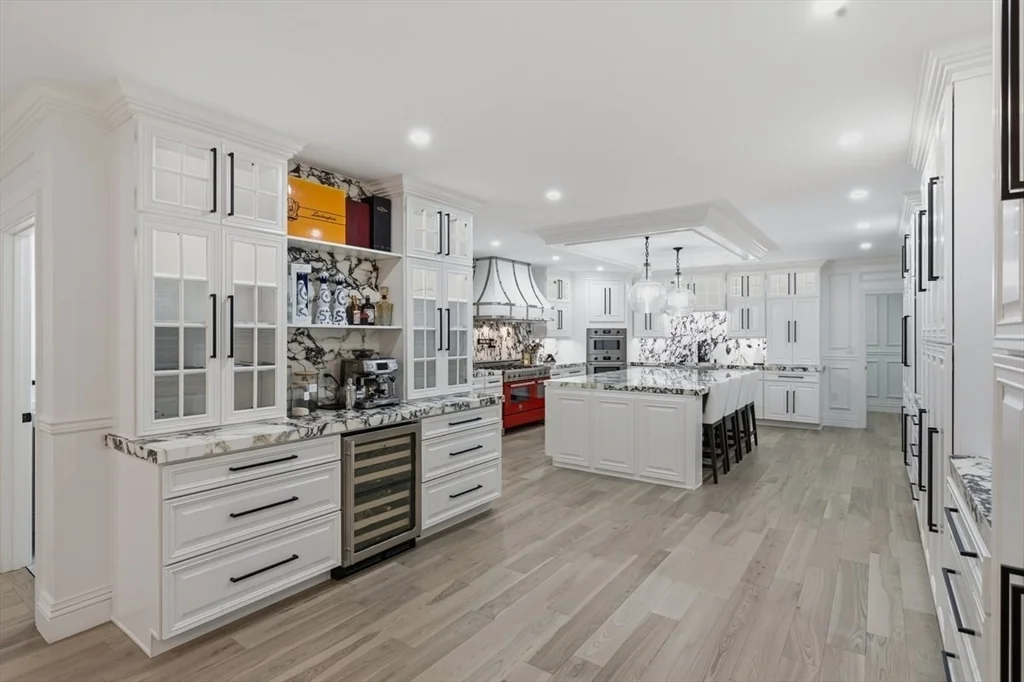 959 Chestnut St, Newton